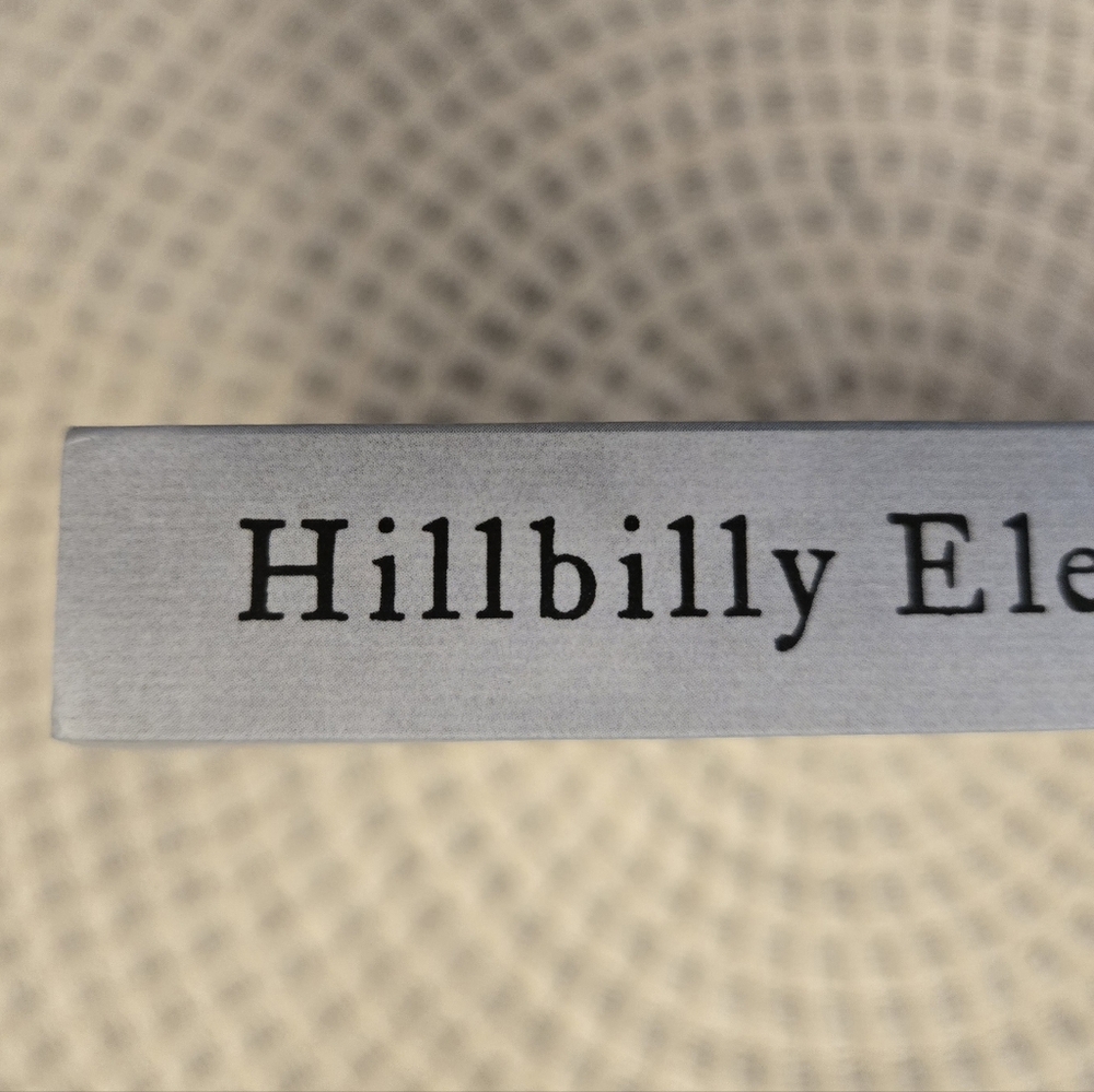 Hillbilly Elegy Book - A Memoir about JD Vance - Picture 9 of 10
